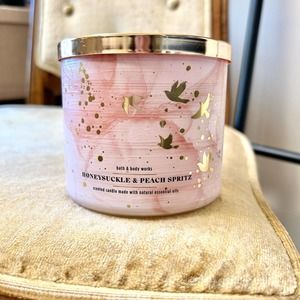 Bath & Body Works | Honeysuckle & Peach Spritz Candle NEW